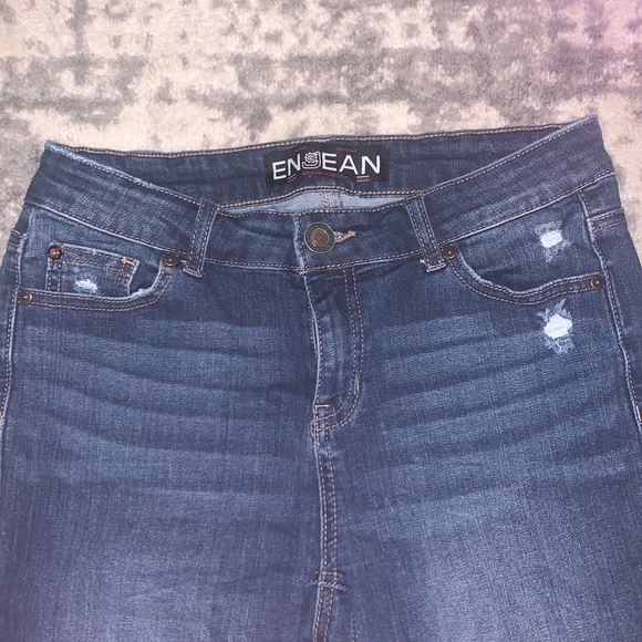 COPY - en jean shorts mid length - Picture 2 of 8